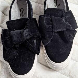 9W Women's Black Velvet Bow Slip-On Shoes
